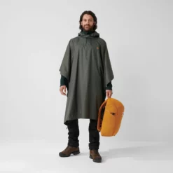 FJÄLLRÄVEN PONCHO 4 FJÄLLRÄVEN PONCHO -Hanwag butikk 5637537623 c poncho fjaellraeven 24